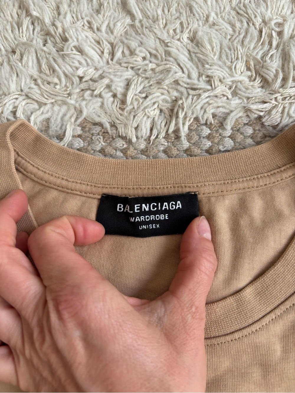 Balenciaga Tan Short Sleeve Tee with Black and Red Logo Waves XXL - Picture 5 of 6